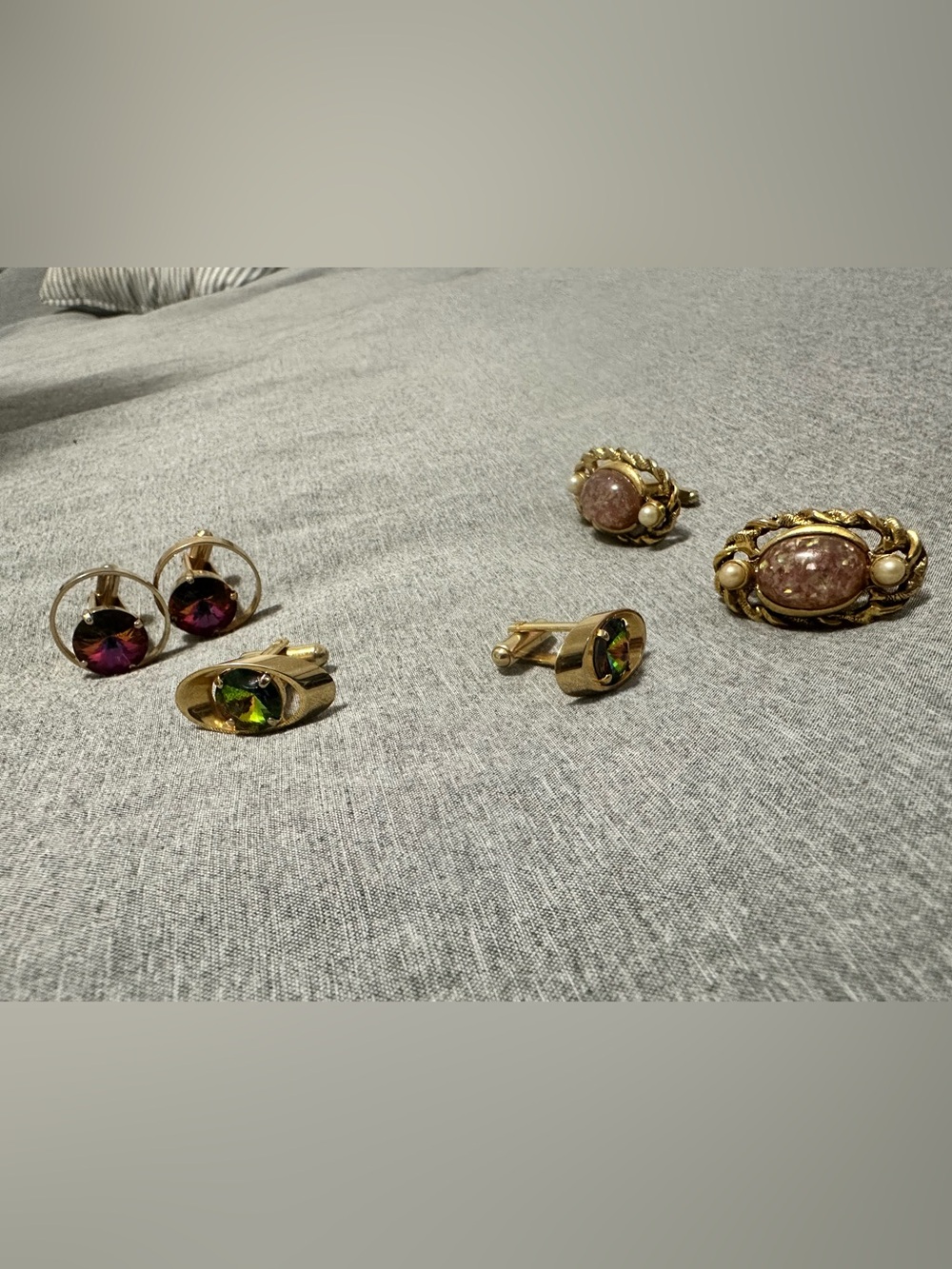 Gold-Tone Green Aurora Cufflinks - Unbranded
